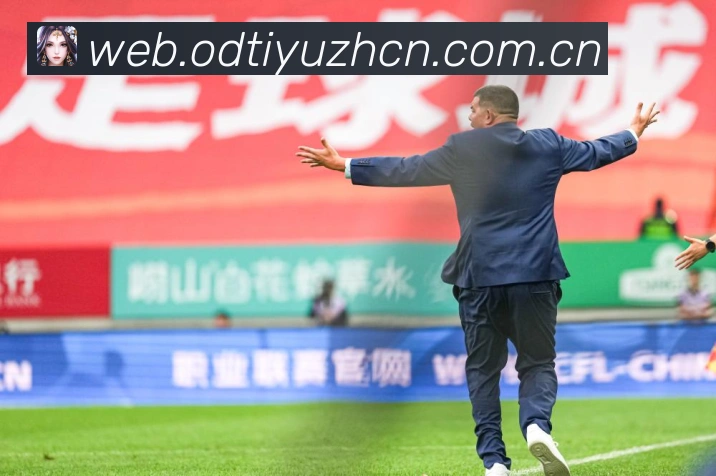 亚历山大直面罚球争议以嘘声为勋章向詹姆斯看齐走向巨星之路不断赛场复盘:最新赛事动态与深度分析 亚历山大直面罚球争议以嘘声为勋章向詹姆斯看齐走向巨星之路不断赛场复盘:最新赛事动态与深度分析